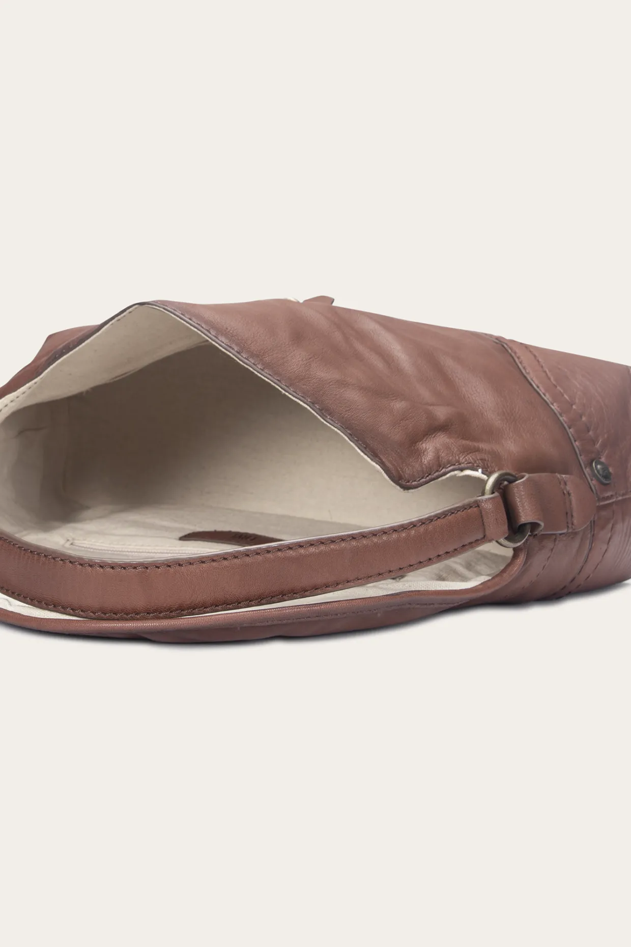 Handbags^Frye Campus Shoulder Cognac