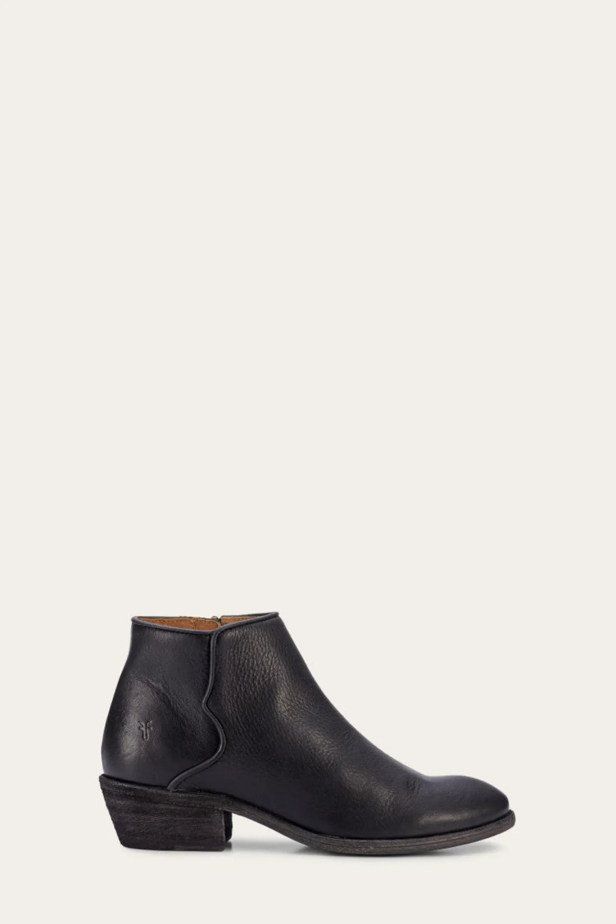 Booties^Frye Carson Piping Bootie