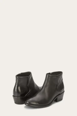 Booties^Frye Carson Piping Bootie