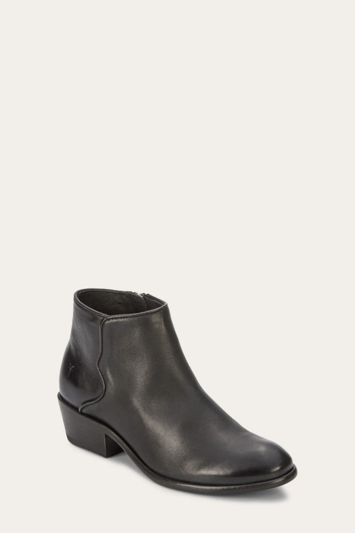Booties^Frye Carson Piping Bootie